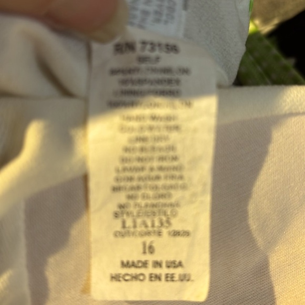 Liz Claiborne daisy top with green gingham trim and built in shelf bra - Picture 6 of 6